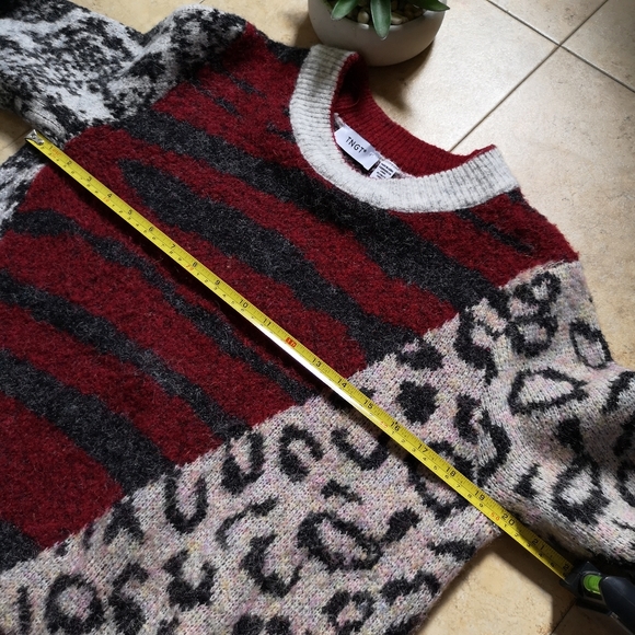 Acrylic Animal Print Patchwork Sweater! - Picture 9 of 16